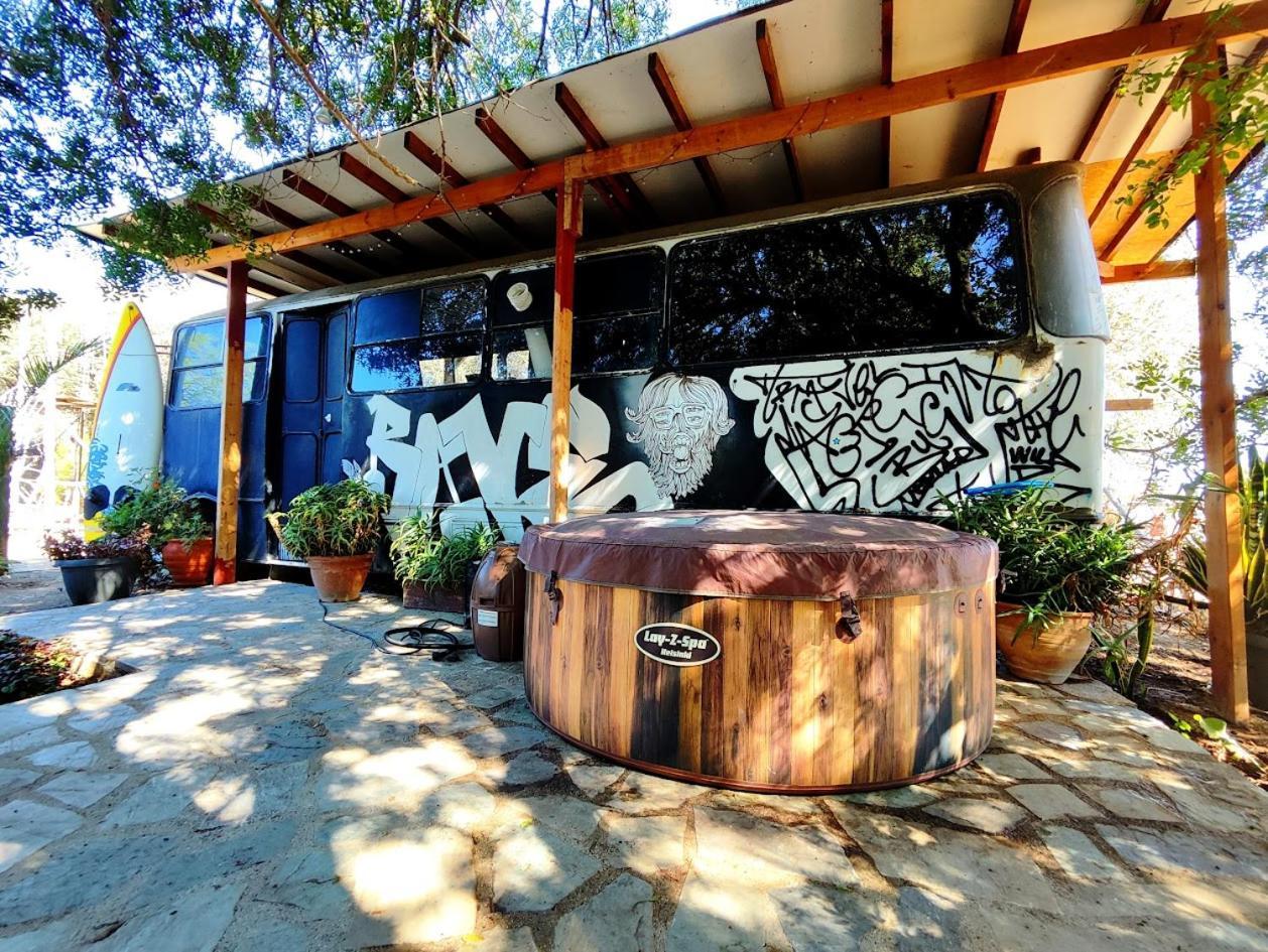 - Magic Bus - Hotel Klorakas Exterior photo